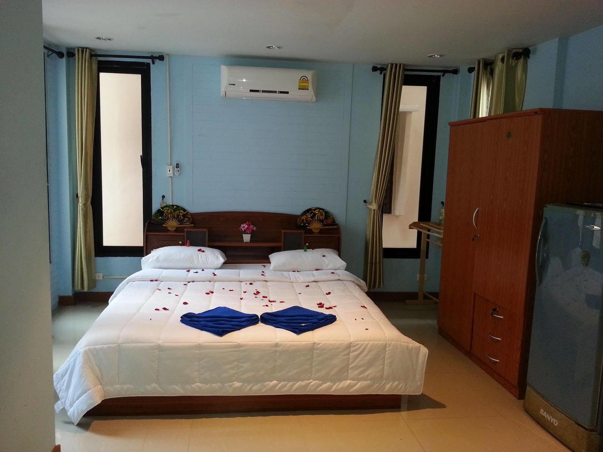 Dreams Guesthouse & Hostel Patong Eksteriør bilde